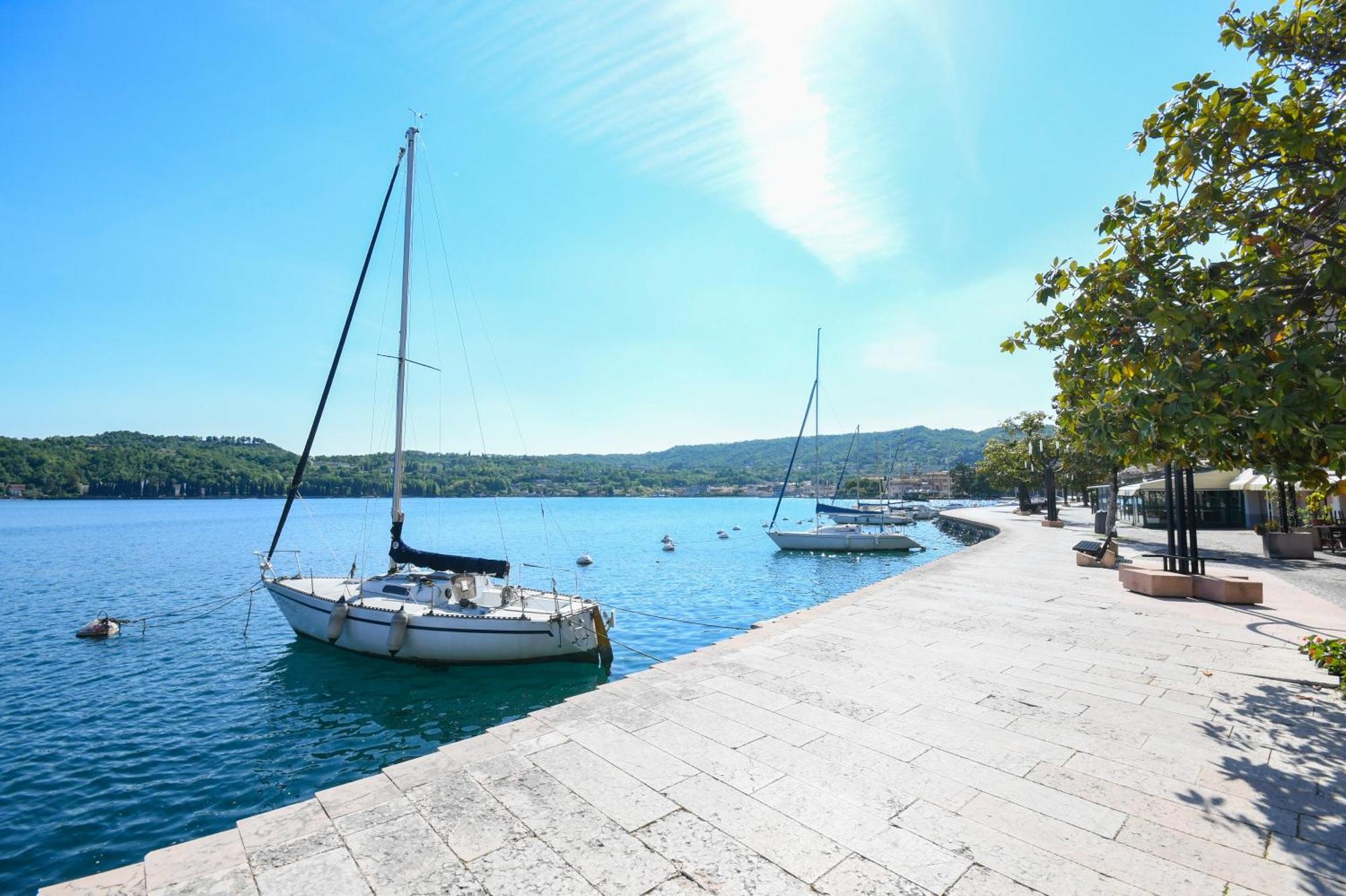 Bellavista - Garda Leisure Apartman Salò Kültér fotó